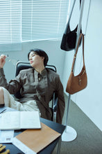 Load image into Gallery viewer, LOEKA Diane Hobo Bag Brown