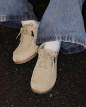 Load image into Gallery viewer, 23.65 NUTTY Suede Lace Up Loafers Cream Beige