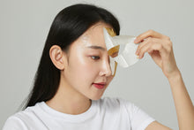 Load image into Gallery viewer, KOCOSTAR Premium Gold Foil Triple Layer Mask 1Box