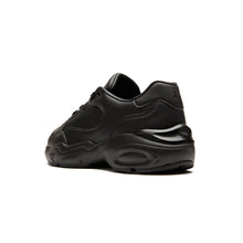 Load image into Gallery viewer, AKIII CLASSIC Praha Sneaker Mars Black