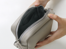 Load image into Gallery viewer, D.LAB Coy mini bag Taupe