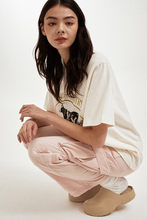 Load image into Gallery viewer, 23.65 Baguette Rubber Clogs Camel