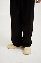 Load image into Gallery viewer, 23.65 Baguette Rubber Clogs Butter