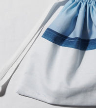 Load image into Gallery viewer, PHOTOZENIAGOODS Ganwondo Snow Ocean Pouch Bag