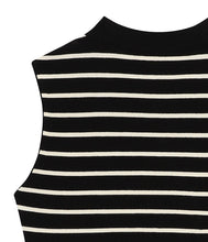 Load image into Gallery viewer, CITYBREEZE Logo Sleeveless Cropped Top Black & White (IZ*ONE MINJU’s Pick)