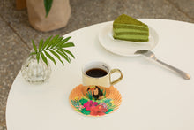 Load image into Gallery viewer, LUYCHO On Flowers Series Toucan (Short Cup 250ml)