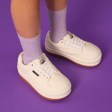 Load image into Gallery viewer, MUMMUM C.V_WHITE 3.jpg