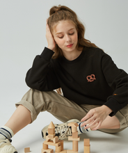 Load image into Gallery viewer, GRIMPER Pretzel🥨Sweater Black
