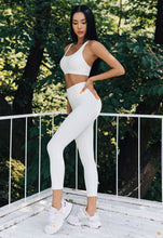 Load image into Gallery viewer, CONCHWEAR Conch Signature 8-length Leggings (4 Colours)