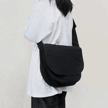 Load image into Gallery viewer, D.LAB Leo Daily Round Cross Bag Black