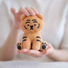 Load image into Gallery viewer, MUZIK TIGER Moving Tiger Toy 3Types