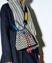 Load image into Gallery viewer, HOLLY LOVES LOVE ZIGZAG JORI BAG