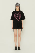 Load image into Gallery viewer, TARGETTO Heart Logo Spray Tee Shirt Black
