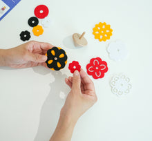 Load image into Gallery viewer, [ARTSOOMBI] MUSEUM IN HAND Korean Heritage &quot;Paengi&quot; Spinning Tops Kit
