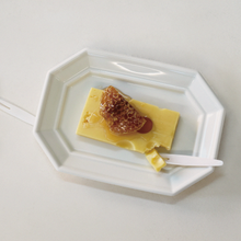 Load image into Gallery viewer, [MUJAGI] Milk Plate Large
