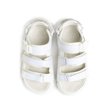 Load image into Gallery viewer, AKIII CLASSIC Granda Sandals Triple White
