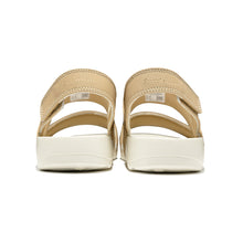 Load image into Gallery viewer, AKIII CLASSIC Quick Slide Sandals Caramel
