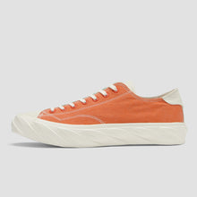 Load image into Gallery viewer, AGE SNEAKERS Low Cut Canvas Carrot
