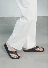 Load image into Gallery viewer, BSQT MF S4012 NORTH ISLAND LEATHER SLIPPERS
