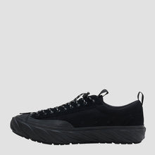 Load image into Gallery viewer, AGE SNEAKERS C-1 Cut Black
