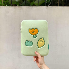 Load image into Gallery viewer, SECOND MORNING iPad Laptop Pouch Greenery
