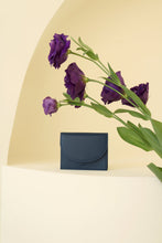 Load image into Gallery viewer, D.LAB Nini Card Wallet Peacock Navy
