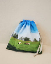 Load image into Gallery viewer, PHOTOZENIAGOODS Sheep2 Pouch Bag
