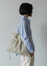 Load image into Gallery viewer, KWANI Square Embossed Bag Big Tote Ivory
