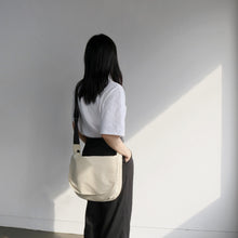 Load image into Gallery viewer, D.LAB Leo Daily Round Cross Bag Ivory
