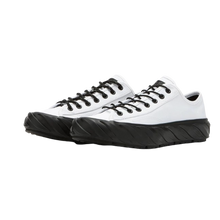 Load image into Gallery viewer, AGE SNEAKERS Low Cut Water Resistant White
