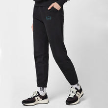 Load image into Gallery viewer, AKIII CLASSIC Springfield Sneakers Black
